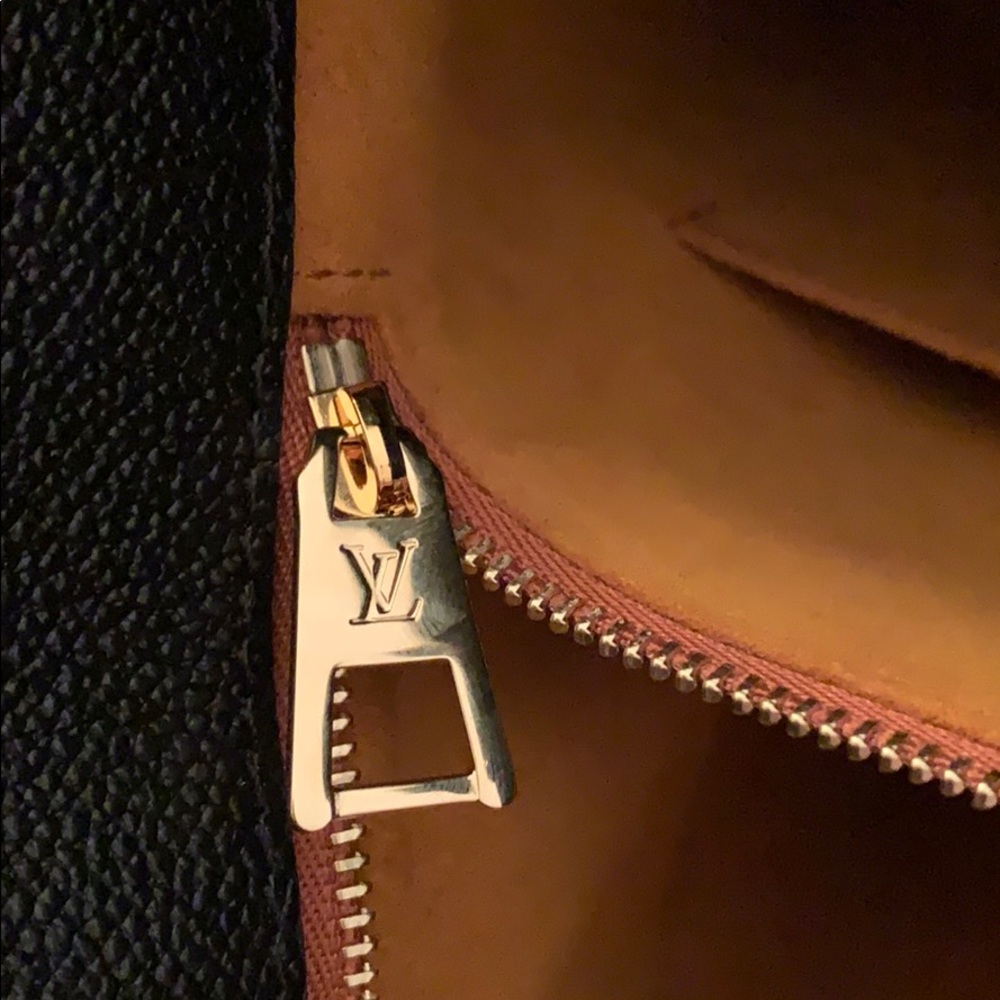 NWT Louis Vuitton Black Leather on the Go Tote - Picture 5 of 8